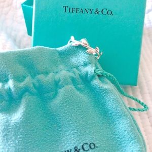 Tiffany & Co. Paloma Picasso Olive Leaf Ring
